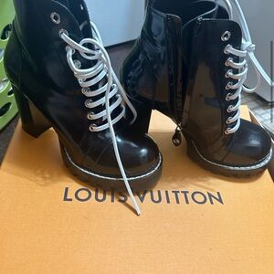 Louis Vuitton Star Trail Ankle Boot - Black- size 37- 2 pairs of laces. RARE!